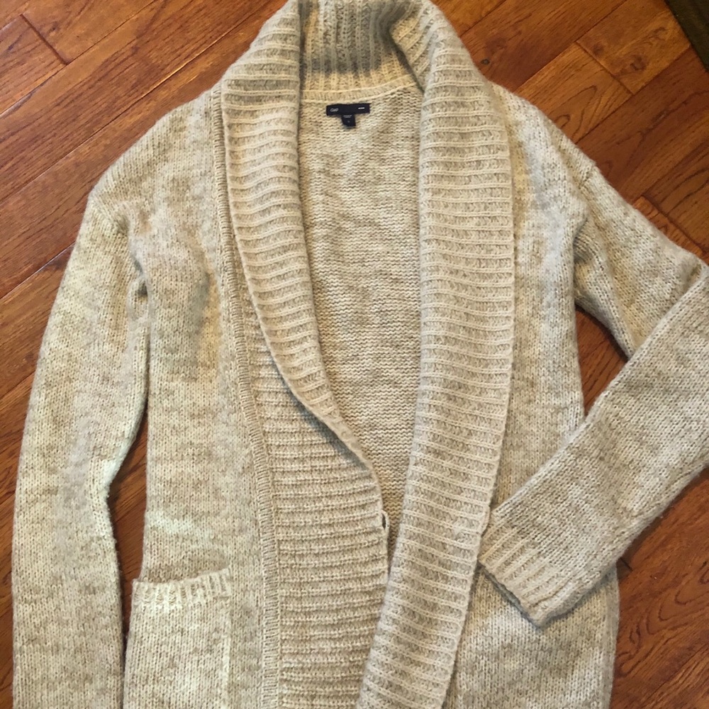 Gap cardigan